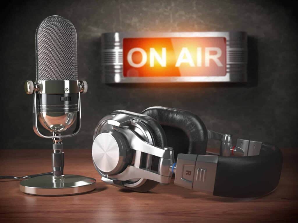 Start a Business Podcast: Gear, Editing and Leads 1 Make Money Podcasting 2019 001